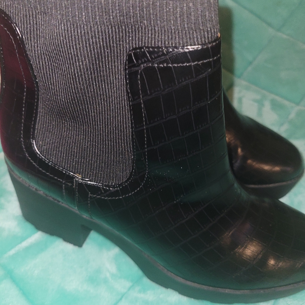 Boots - Picture 2 of 2